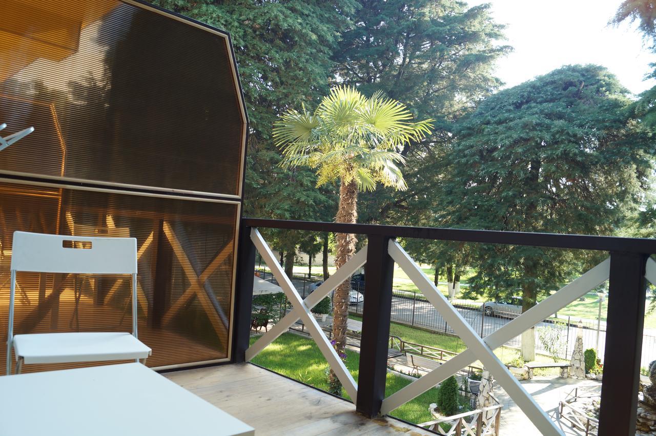 Pitsunda Hotel Extérieur photo