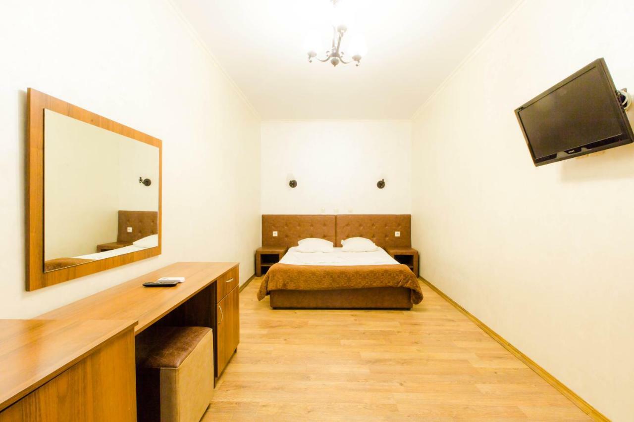 Pitsunda Hotel Extérieur photo