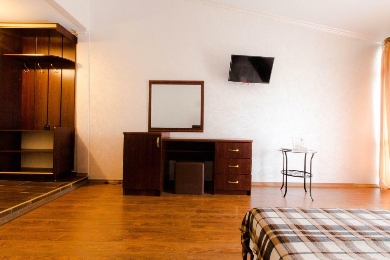 Pitsunda Hotel Extérieur photo