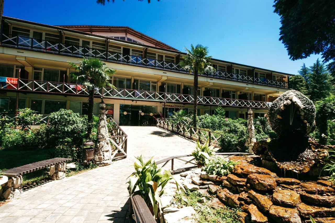 Pitsunda Hotel Extérieur photo